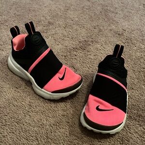 Nike toddler sneakers